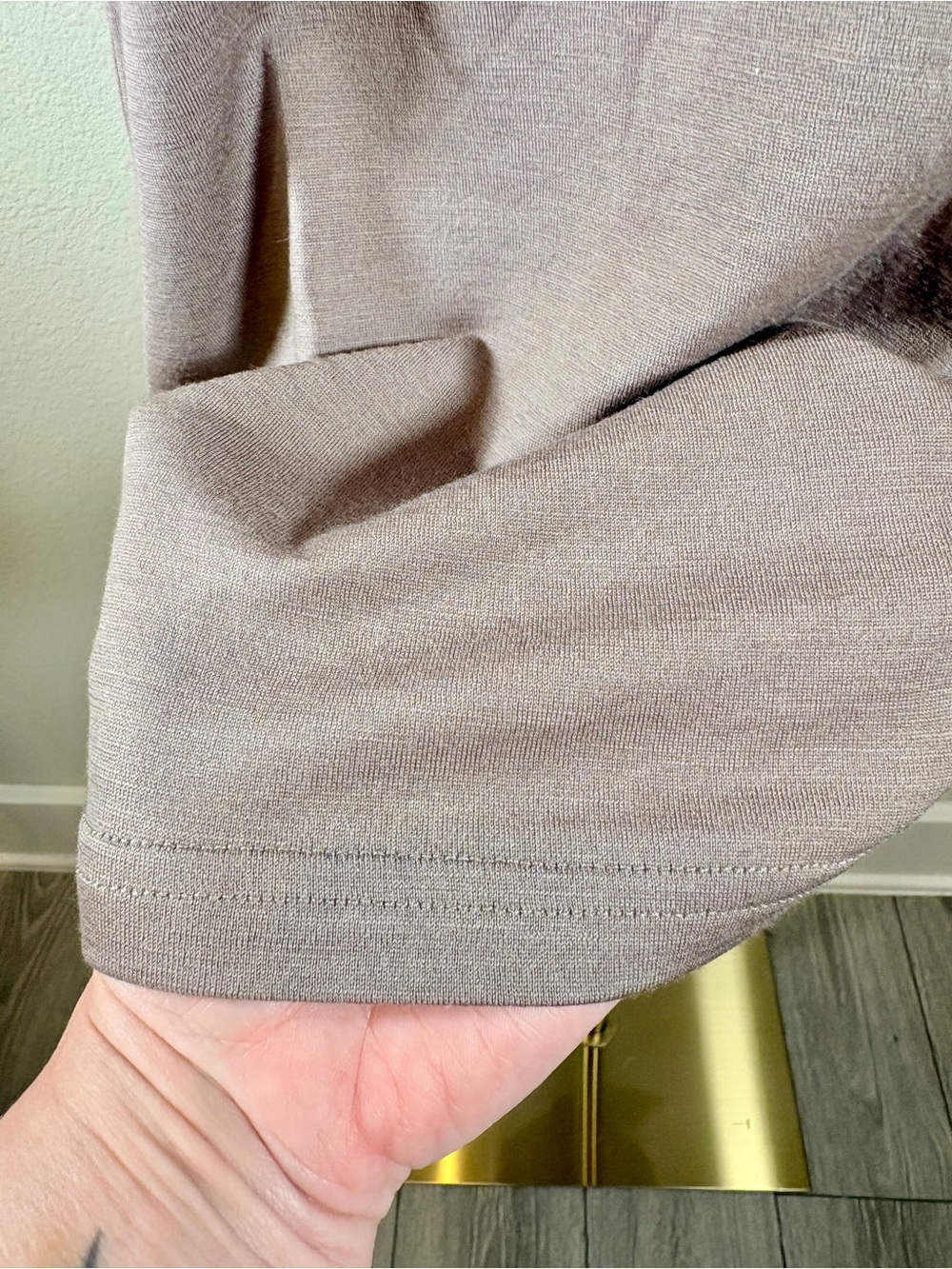 Unbound Merino Basic Crew Neck Tee Size Medium - Picture 6 of 9